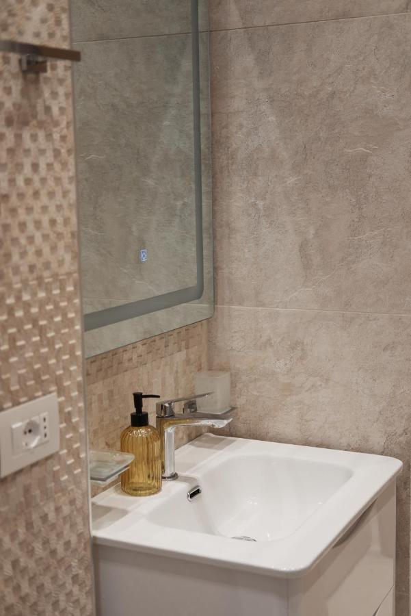 Seahana Apartment Himare Buitenkant foto