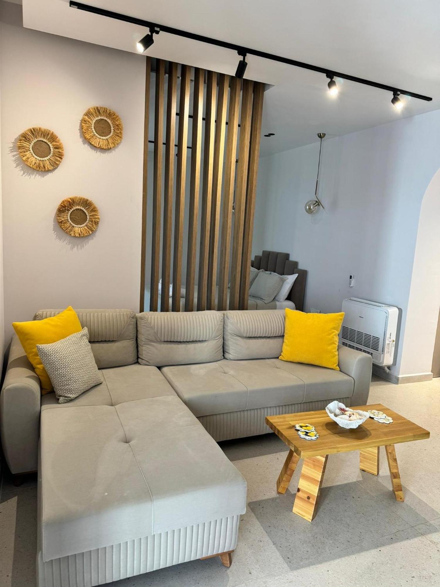 Seahana Apartment Himare Buitenkant foto